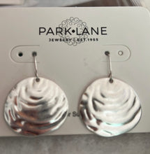 Load image into Gallery viewer, Park Lane - Seashell Earrings- Silver
