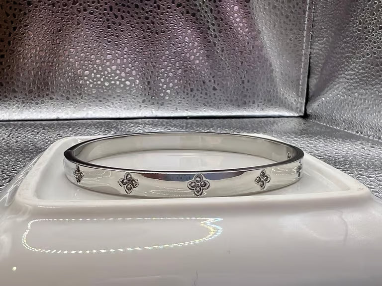 Modern Clover Bangle Bracelet - Stainless Steel
