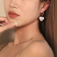 Load image into Gallery viewer, Pearl Heart Drop Earrings!
