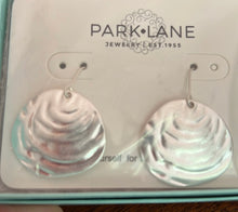 Load image into Gallery viewer, Park Lane - Seashell Earrings- Silver
