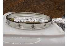 Load image into Gallery viewer, Modern Clover Bangle Bracelet - Stainless Steel
