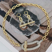 Load image into Gallery viewer, Elegant Crystal  Necklace
