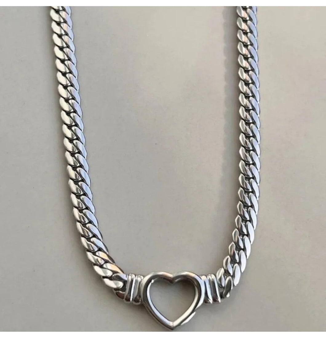Retro Heart Necklace - 18k white gold plated