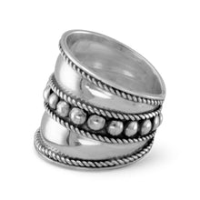 Load image into Gallery viewer, Bali Ring with Flat Beads in the Center and Rope Edge
