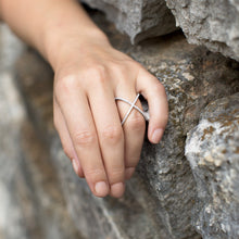 Load image into Gallery viewer, Rhodium Plated Criss Cross &#39;X&#39; Ring with Signity CZs
