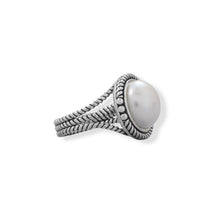 Load image into Gallery viewer, Oxidized Rope Edge and Cultured Freshwater Pearl Ring
